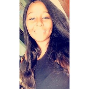 Meet your Posher, Ronique